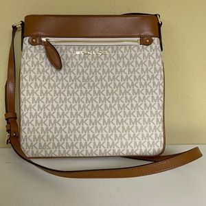 Michael Kors ‘Connie’ Crossbody